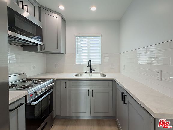 5th image of 1211 Beryl St #1211E