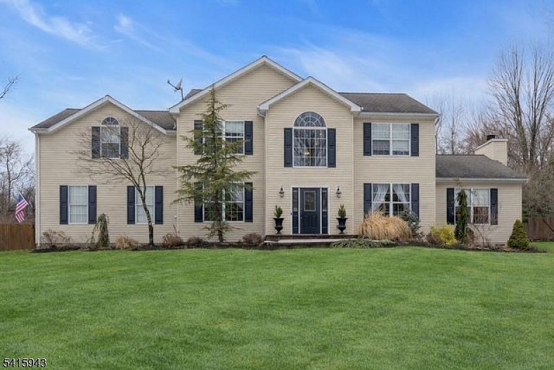 1st image of 81 Ridge Rd