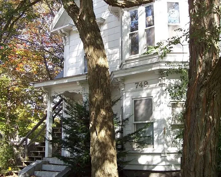 749 Union St #2 — Photo 6
