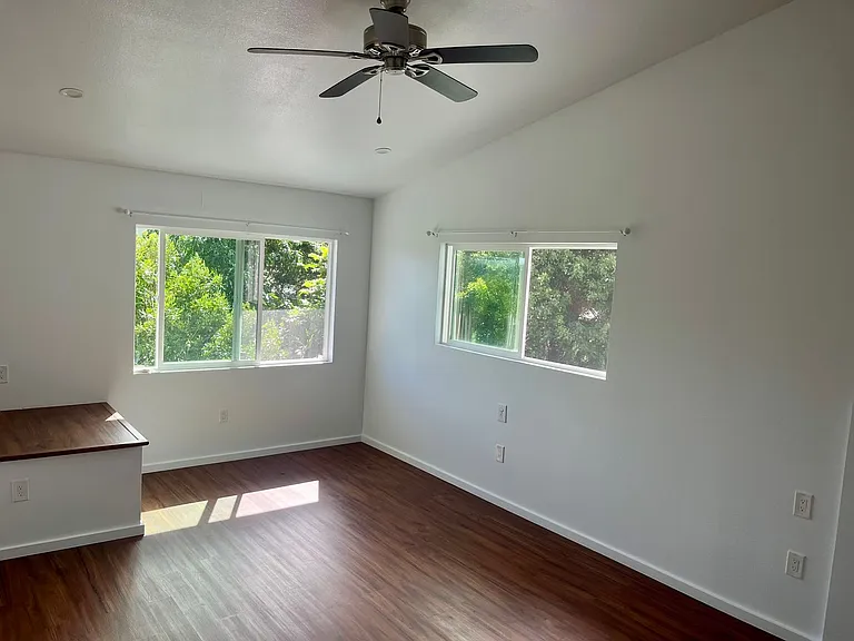 920 Leighton St — Photo 9
