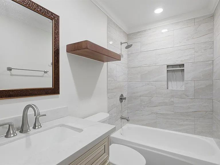 1509 Walton St — Photo 16