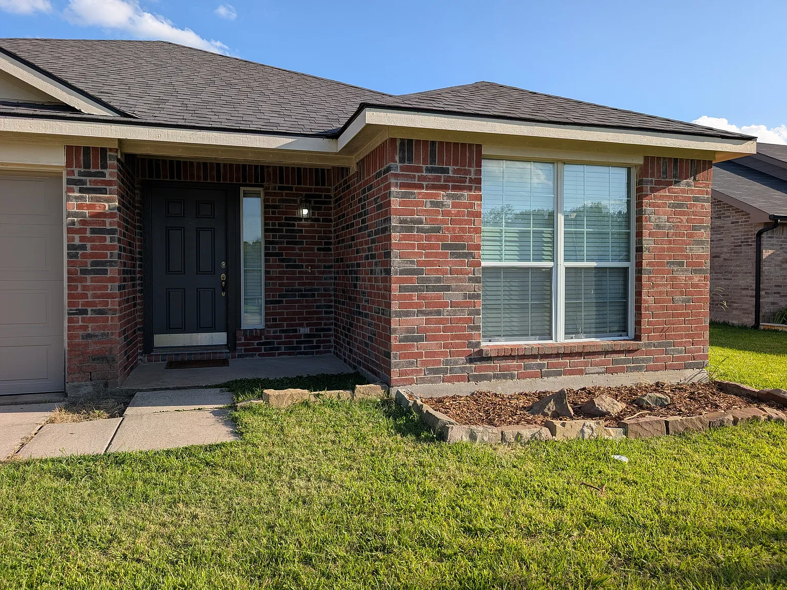 3 bed, 1332 sqft, $1,695 — Photo 4