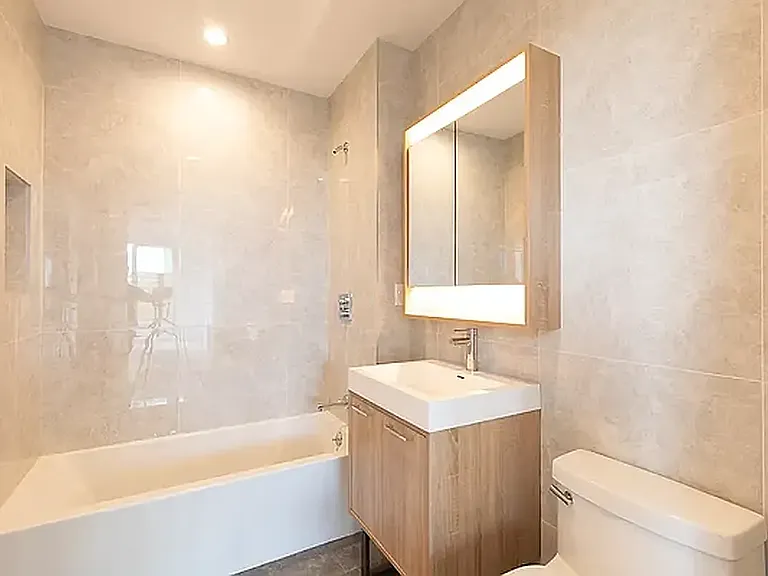 249 5th St #611 — Photo 3