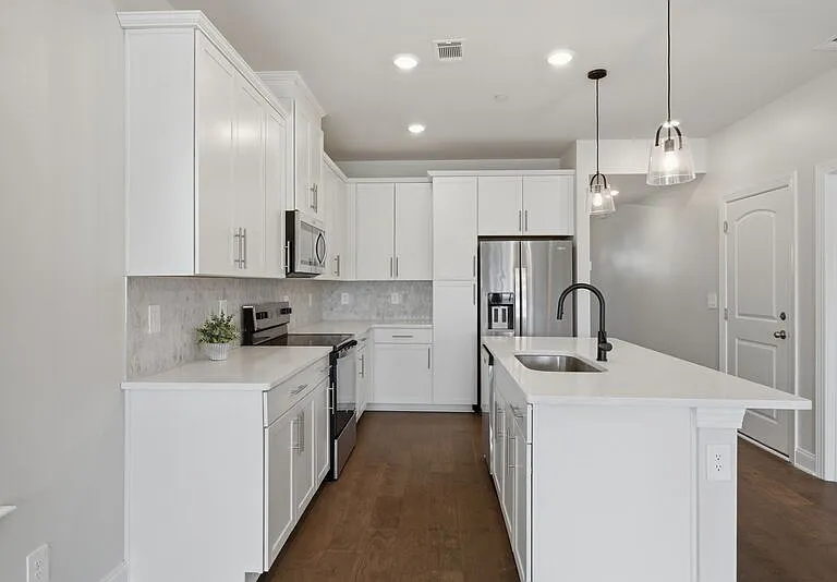 204 Douglas Bend Rd #1806 — Photo 9