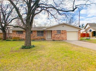 303 Glen Rose Ave, Cleburne, TX 76033
