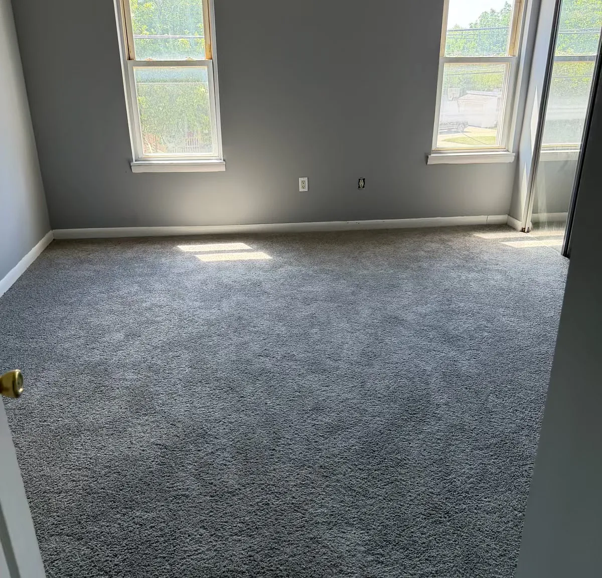 3 bed, 1.5 bath, 1275 sqft, $2,200 — Photo 2