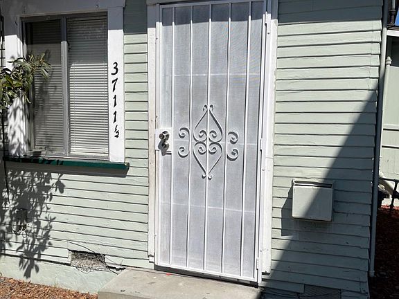 4th image of 3711 1/2 41st St