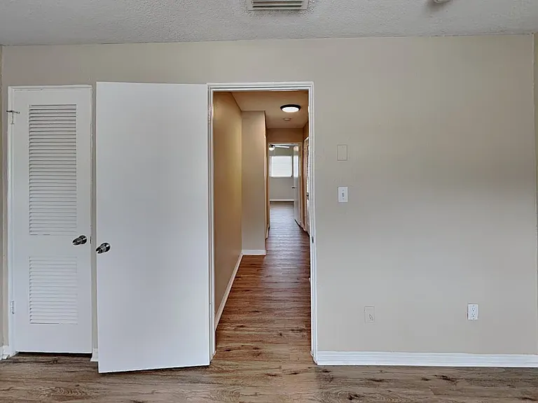 14185 Hetrick Cir S — Photo 1