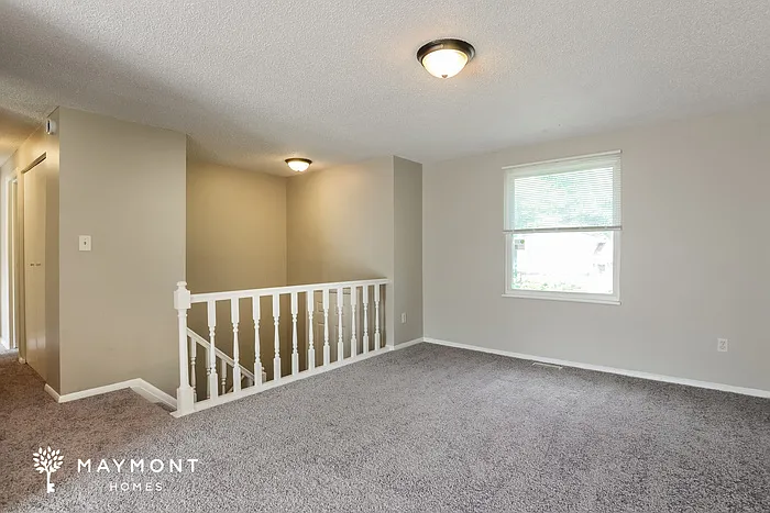 254 Fenster Dr — Photo 2