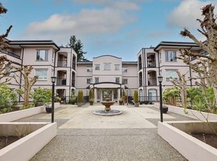 1533 Best St #204, White Rock, BC
