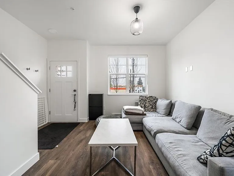 707 Robinson St #108 — Photo 14