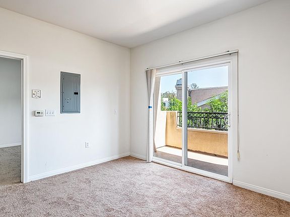 3rd image of 4297 Coldwater Canyon Ave APT 10