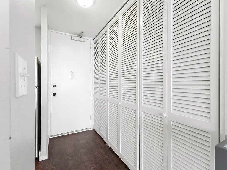 555 University Ave #2801 — Photo 7