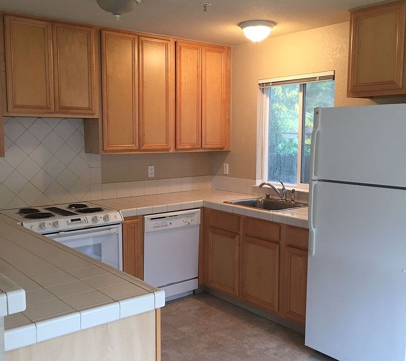 1st image of 1790 E St APT B
