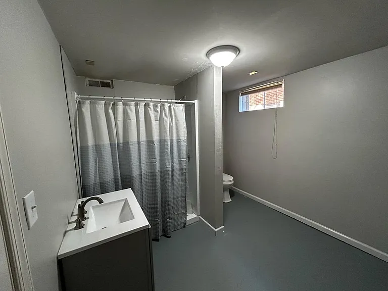 2253 Memorial Ave SW — Photo 14