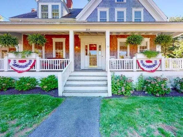 264 Route 6A, East Sandwich, MA 02537