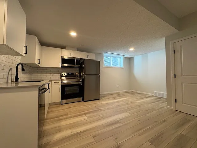 49 Westpark Dr — Photo 24