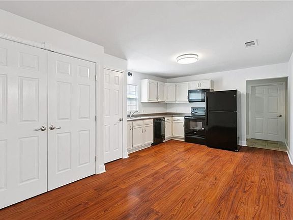 4th image of 1313 Palfrey St