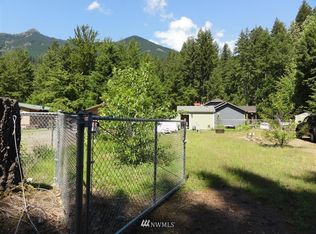 123 Maple Pl, Packwood, WA