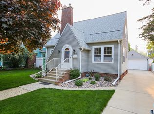 1612 S Phillips Ave, Sioux Falls, SD 57105