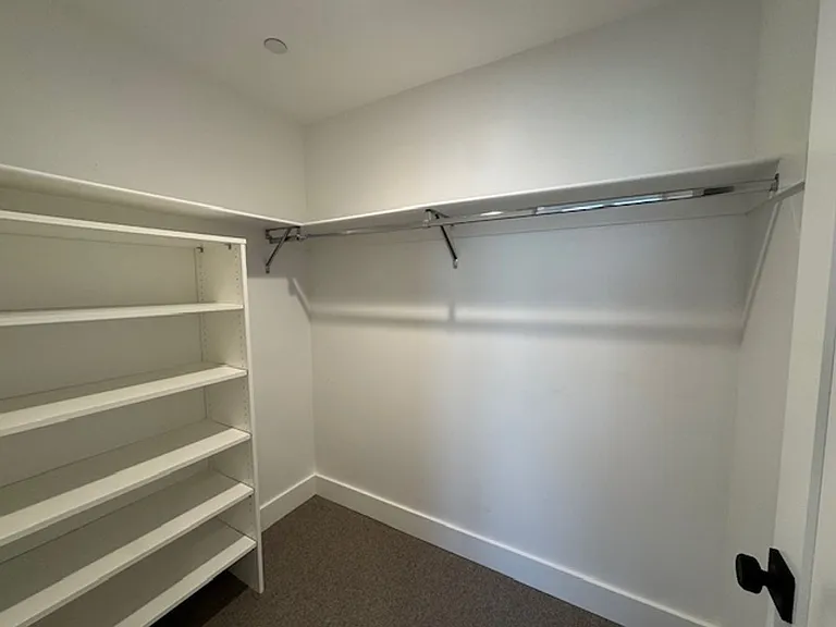 906 Brown Ave — Photo 23