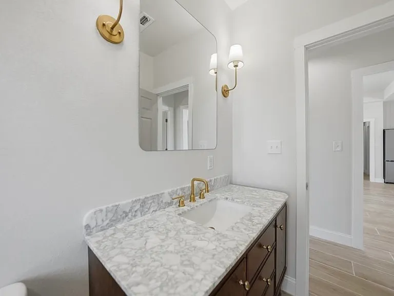 3320 Palm Dr — Photo 8
