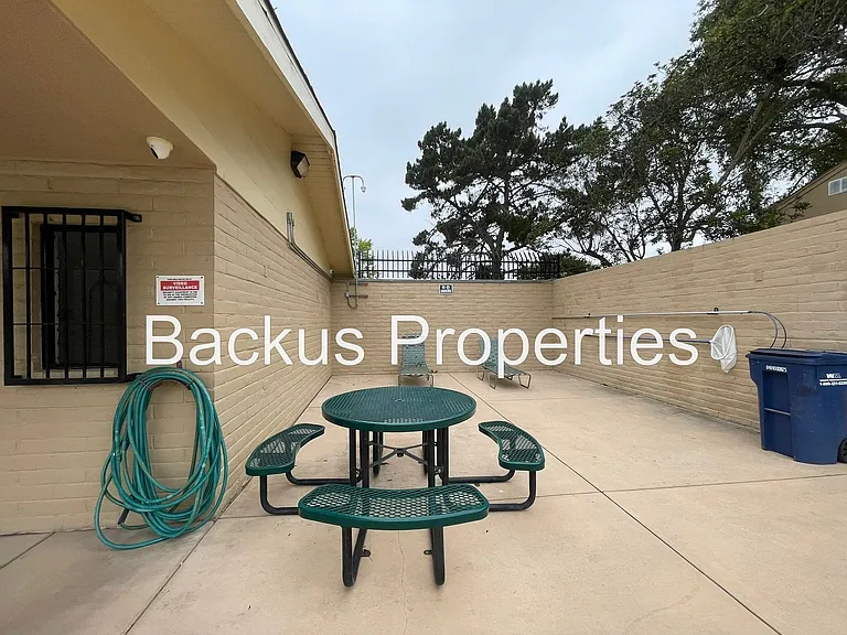14685 Charter Oak Blvd — Photo 19