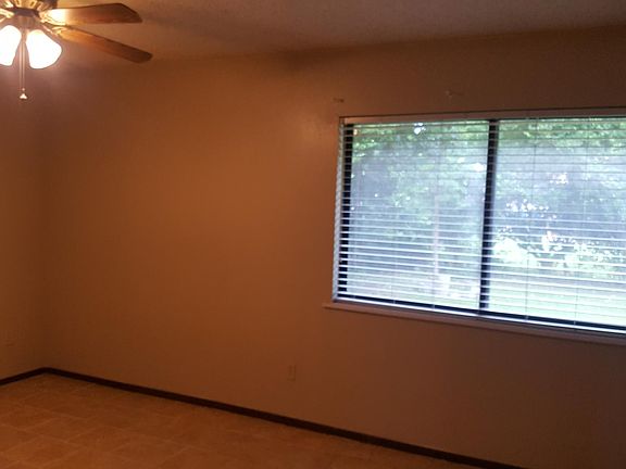 4th image of 104 Pamela Dr