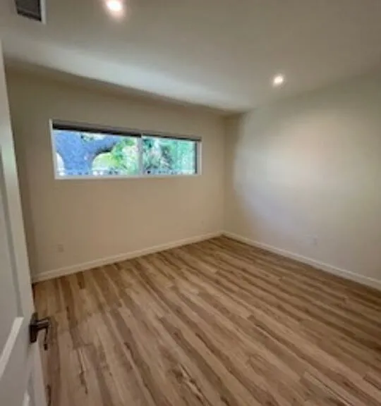 9946 Farragut Dr — Photo 10