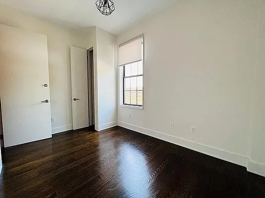 Rented by Pear NYC LLC | media 8