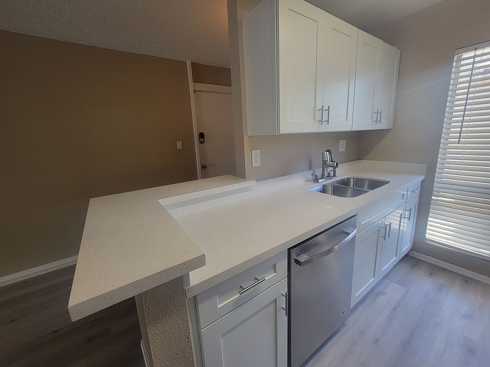 Left side of Kitchen