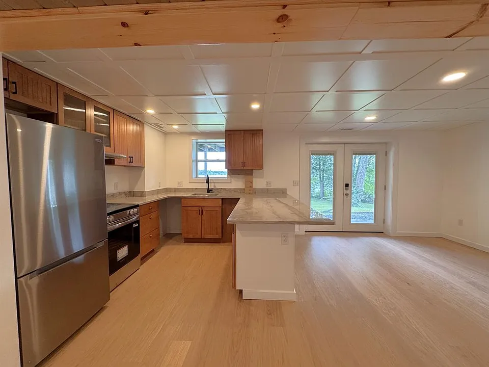 18 Holts Point Rd