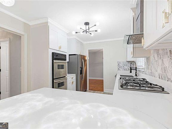 4th image of 4373 Buckingham Cir