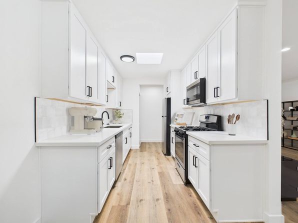 1185 Myra Ave APT 204
