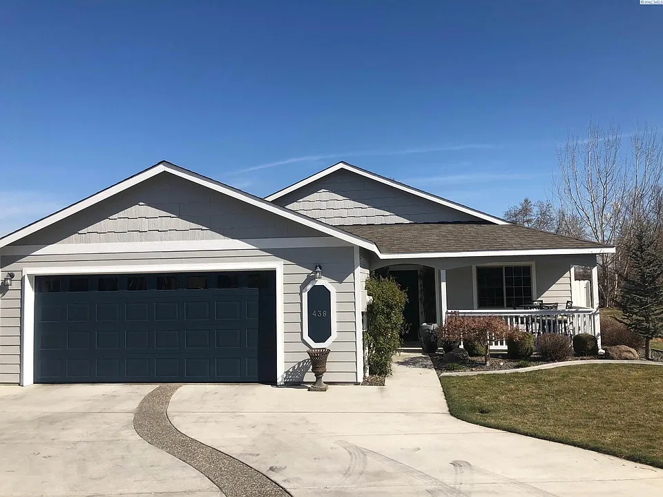 438 Charbonneau Dr
