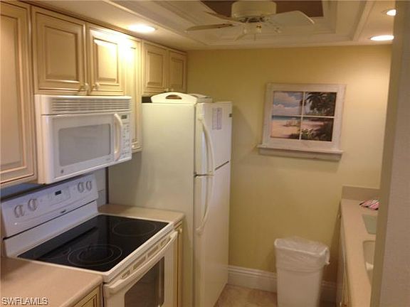 4th image of 1501 Middle Gulf Dr #401J