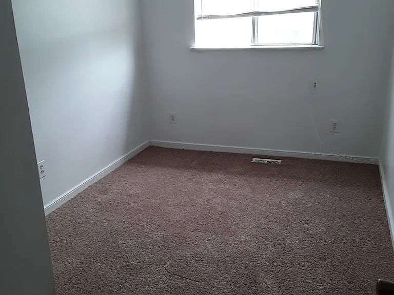 206 Devonshire Rd — Photo 5