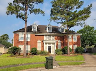 31 Pembroke St, Sugar Land, TX 77479