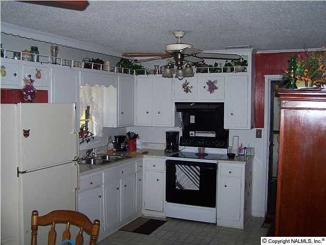 2nd image of 255 Hembree Dr