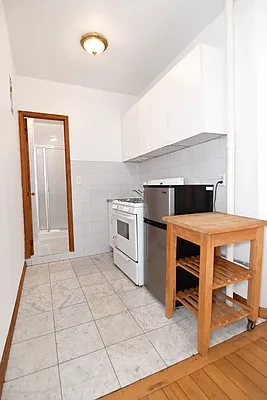 Rented by Ledvech Group | media 10