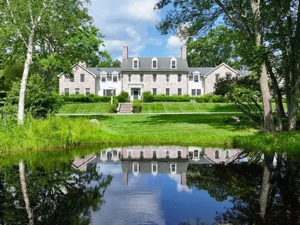 401 Sandy Valley Rd, Westwood, MA 02090