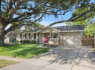 2413 Haring Rd, Metairie, LA 70001
