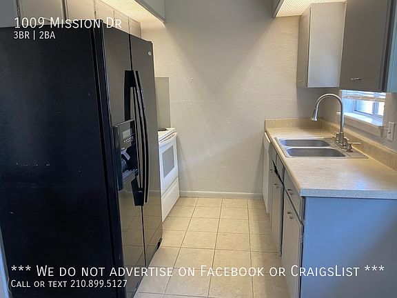 4th image of 1009 Mission Dr
