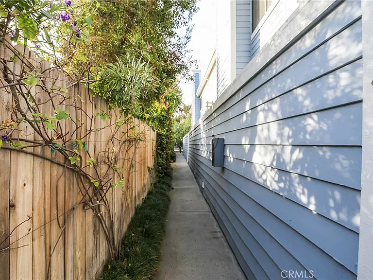 622 N Wilson Ave #4 — Photo 16