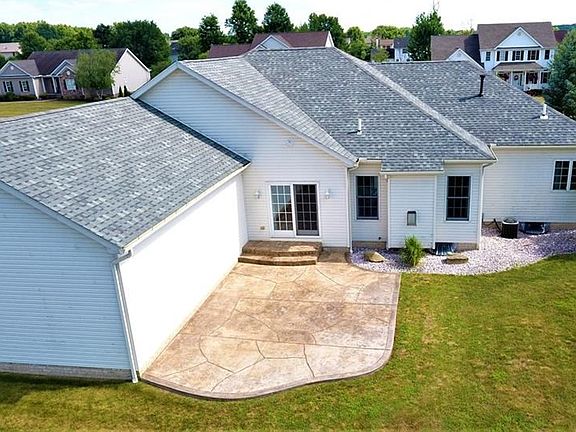 3rd image of 40 Lake Wobegon Dr