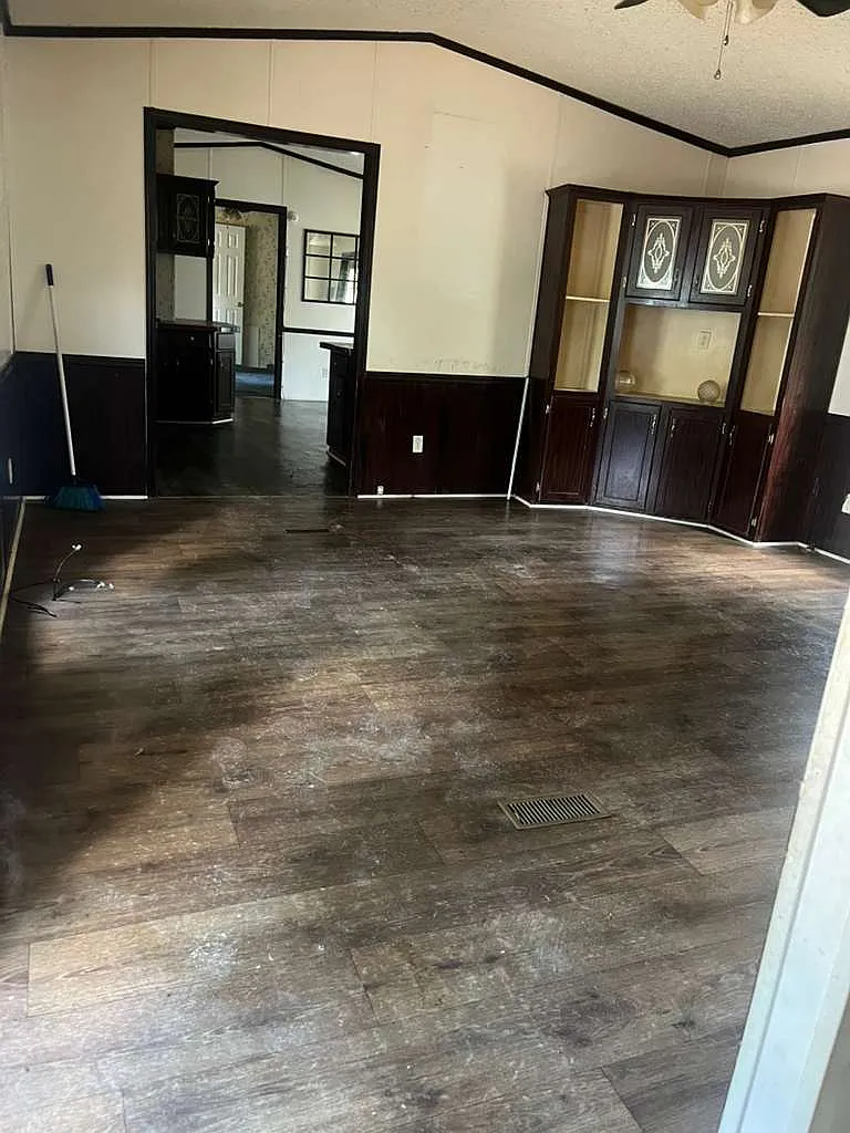 3 bed, 700 sqft, $800 — Photo 4