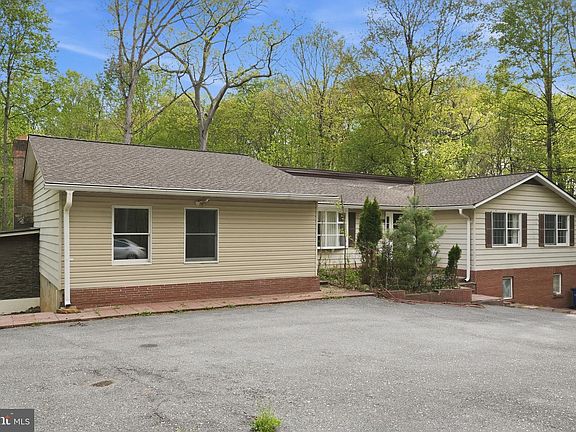 3rd image of 17107 Overhill Rd