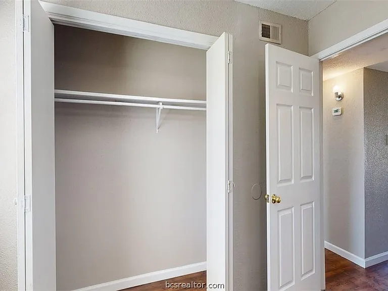 806 Oran Cir #G — Photo 17