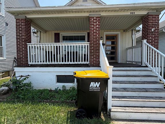 3rd image of 903 York St