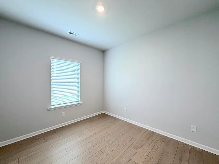 121 Clift Creek Dr — Photo 22